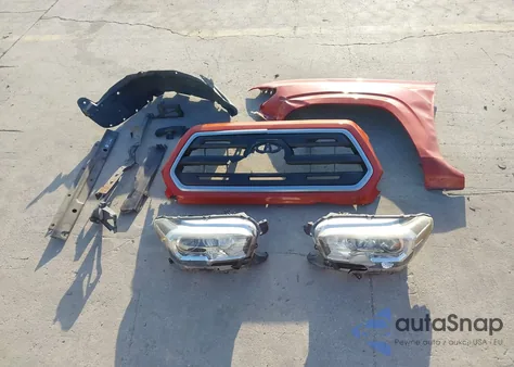 2016 Toyota Tacoma Sr5 V6 z USA, uszkodzony, nr VIN 5TFDZ5BN6GX010756